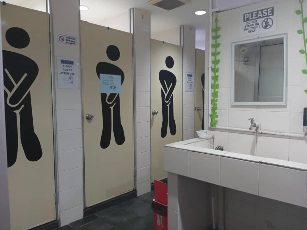Capsule Inn Kota Kinabalu Buitenkant foto